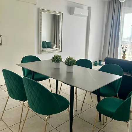 Emerald Sea View 公寓