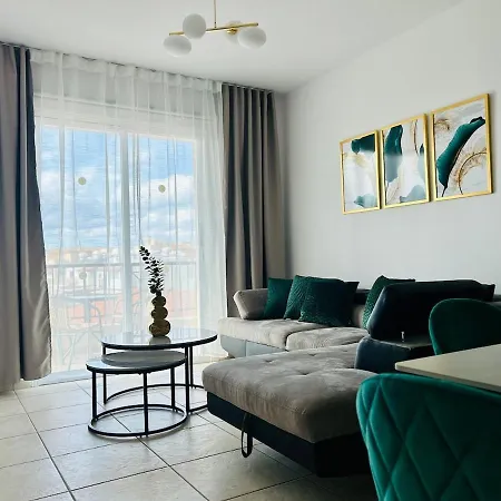 Διαμέρισμα Emerald Sea View
